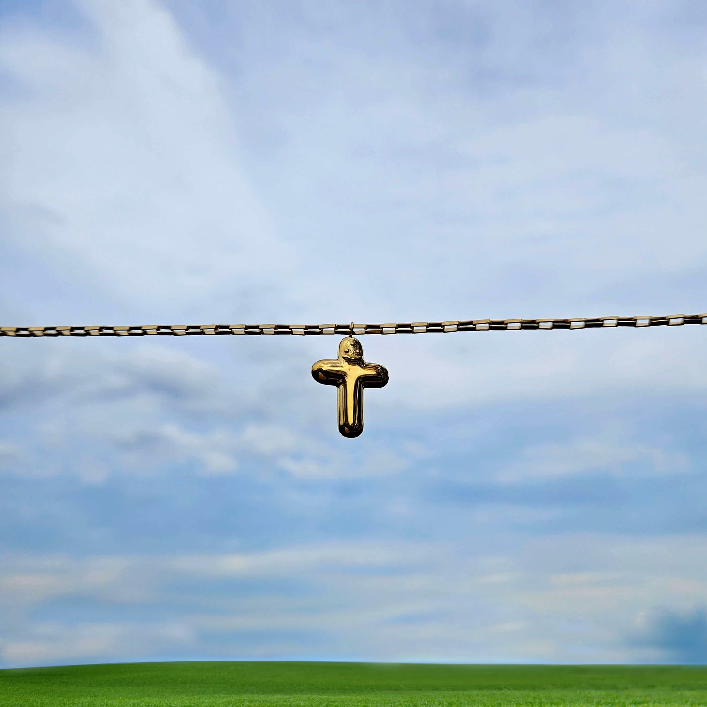 Shiny Euphoric Cross Chain