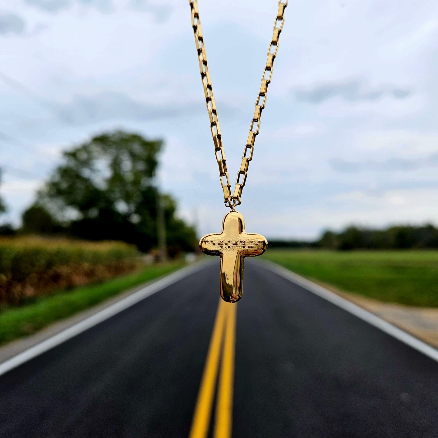 Shiny Euphoric Cross Chain