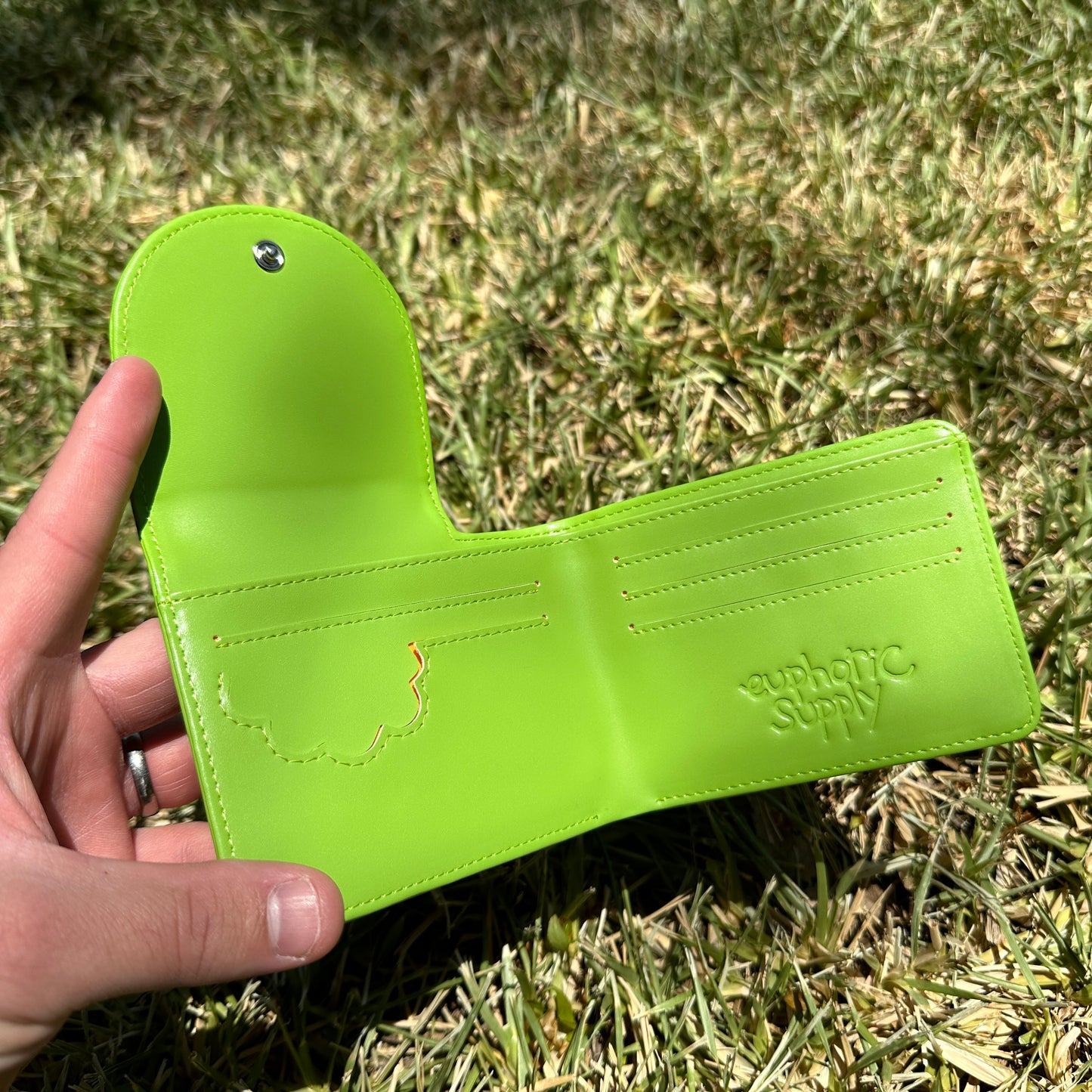 PRE-ORDER WORM WALLET